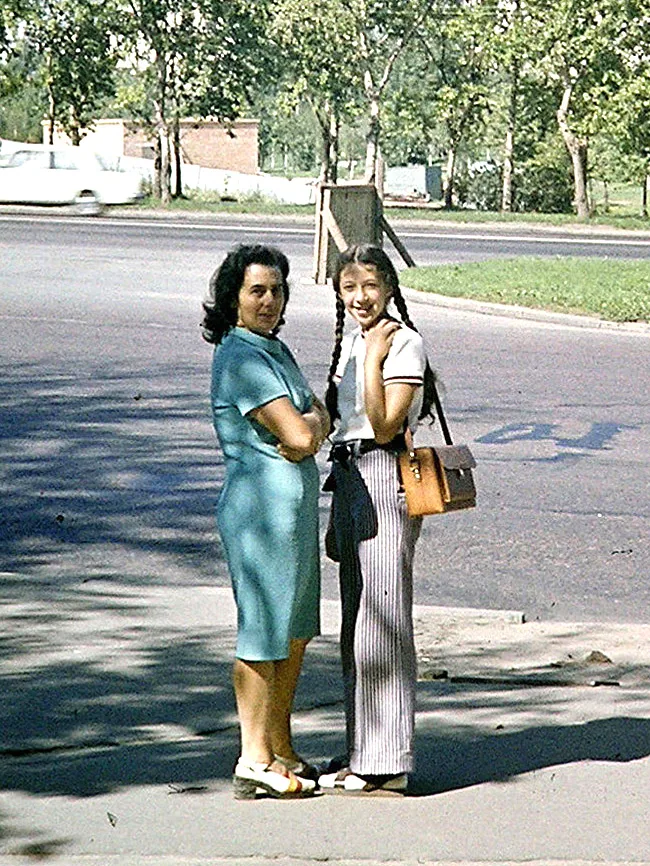 Rema & Boris - 1975     5.jpeg