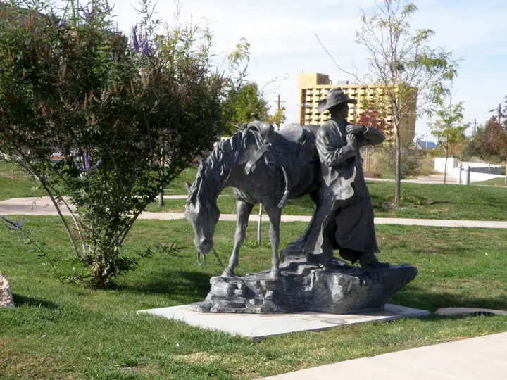 15-048.jpg